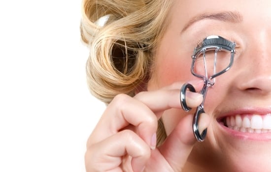 Riza tus pestañas antes de aplicarlas